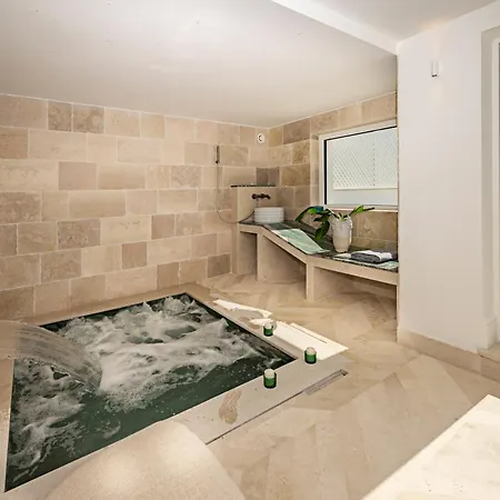 Maison Lilly - Luxury